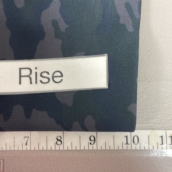 SPANX Camo Leggings Ankle Skinny Green Size Large L - Picture 10 of 11